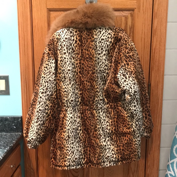 Bernardo Faux Leopard Print Reversible Jacket - Picture 3 of 6